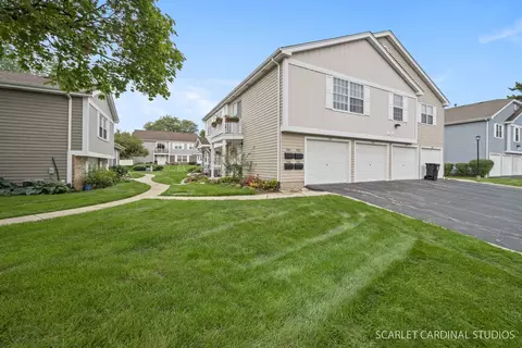 1586 Timber Trl #C, Wheaton, IL 60189 photo 2
