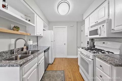 1586 Timber Trl #C, Wheaton, IL 60189 photo 7