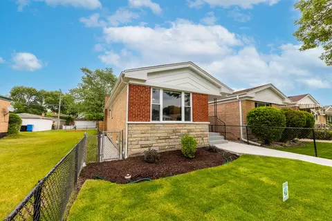 9055 S Union Ave, Chicago, IL 60620
