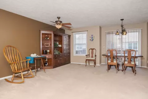 3 Oak Park Rd, Bloomington, IL 61701 photo 7