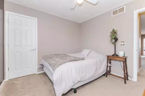 3 Oak Park Rd, Bloomington, IL 61701 photo 18