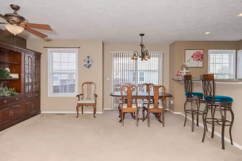 3 Oak Park Rd, Bloomington, IL 61701 photo 8
