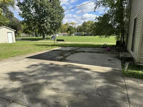 612 Eureka St, Champaign, IL 61820 photo 13