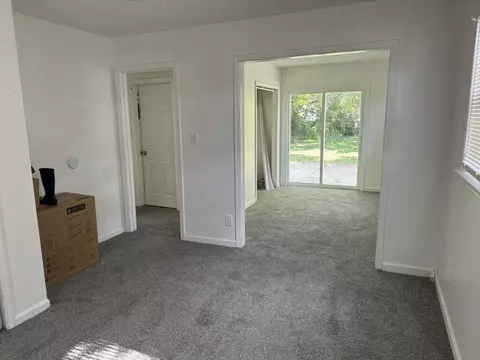 610 Eureka St, Champaign, IL 61820 photo 6