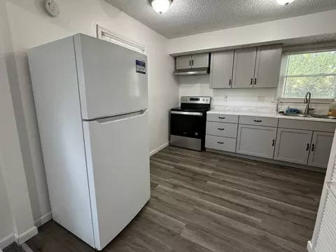 610 Eureka St, Champaign, IL 61820 photo 3