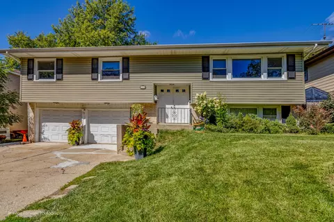 2212 Edgewood Rd, Waukegan, IL 60087