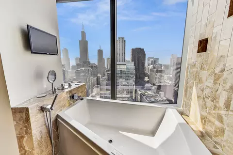 60 E Monroe St #5406, Chicago, IL 60603 photo 17