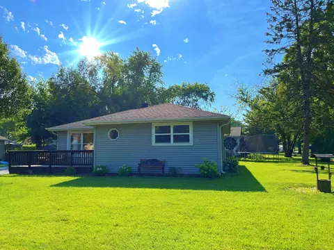 2909 Owl Dr, Rolling Meadows, IL 60008