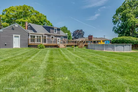 855 Schomer Rd, Aurora, IL 60505 photo 5