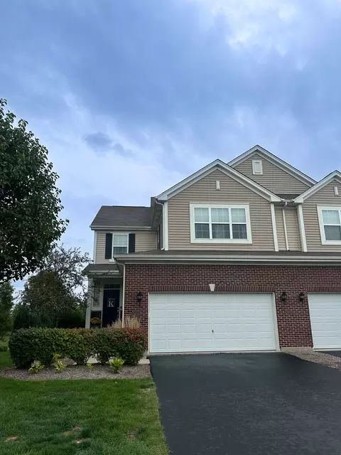 2939 Church Rd, Aurora, IL 60502