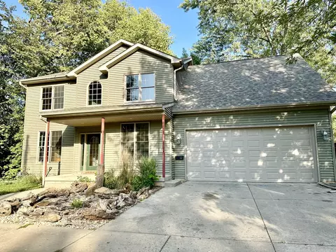 416 Chambers St, Ottawa, IL 61350 photo 2