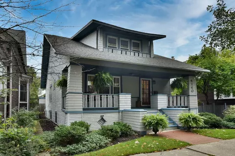 4140 W Eddy St, Chicago, IL 60641