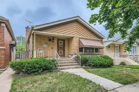 8541 S Cregier Ave, Chicago, IL 60617