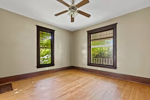 115 N Commonwealth Ave, Elgin, IL 60123 photo 5