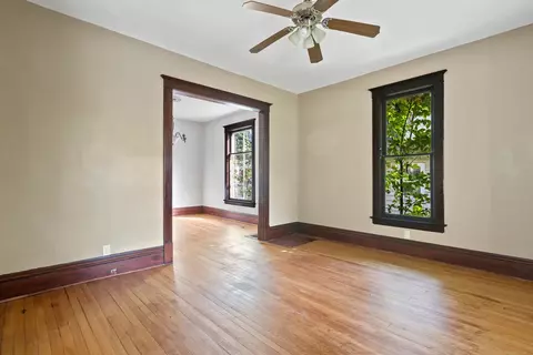 115 N Commonwealth Ave, Elgin, IL 60123 photo 6