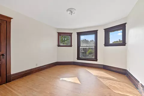 115 N Commonwealth Ave, Elgin, IL 60123 photo 12