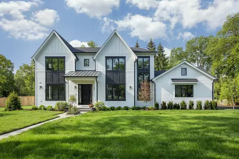 570 Westwood Ln, Glencoe, IL 60022