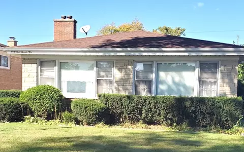 4824 W Sherwin Ave, Lincolnwood, IL 60712