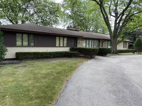 2421 Cumberland Cir, Long Grove, IL 60047