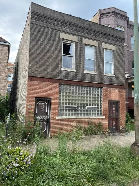7032 S Saint Lawrence Ave, Chicago, IL 60637