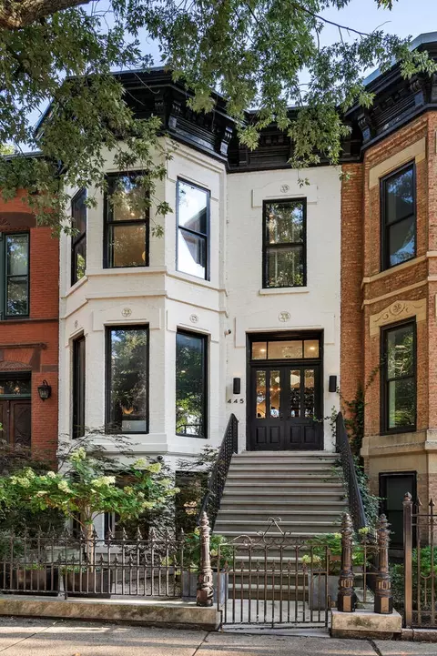 445 W Belden Ave, Chicago, IL 60614