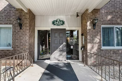 3435 83rd St #C8, Woodridge, IL 60517