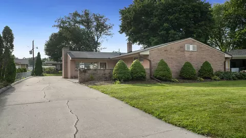 914 Medford Dr, Rockford, IL 61107