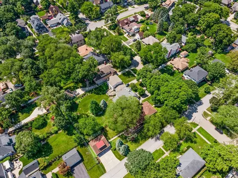 917 N Cross St, Wheaton, IL 60187 photo 36