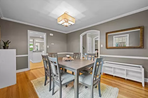 917 N Cross St, Wheaton, IL 60187 photo 14