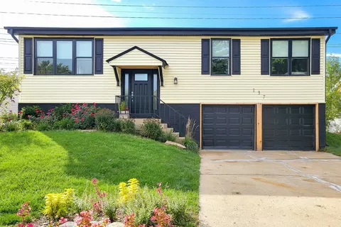 137 Denver Dr, Bolingbrook, IL 60440