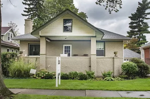 404 N Waiola Ave, La Grange Park, IL 60526