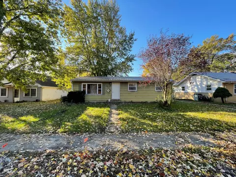 503 Wilson Ave, Villa Grove, IL 61956