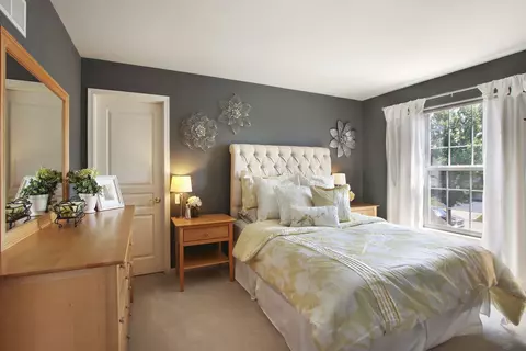 Bedroom - 4570 Whitehall Ln, Algonquin, IL 60102 photo 4 of 4