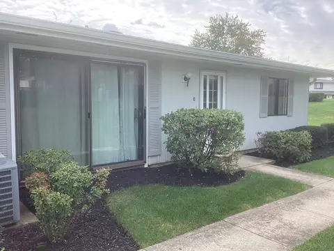 154 Quincy Ct #C, Bloomingdale, IL 60108