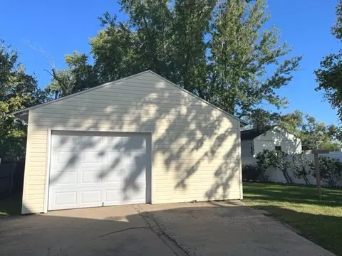 1419 W 3rd St, Dixon, IL 61021 photo 3