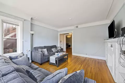 5619 N Artesian Ave, Chicago, IL 60659 photo 4