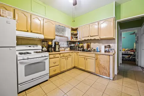 5619 N Artesian Ave, Chicago, IL 60659 photo 10