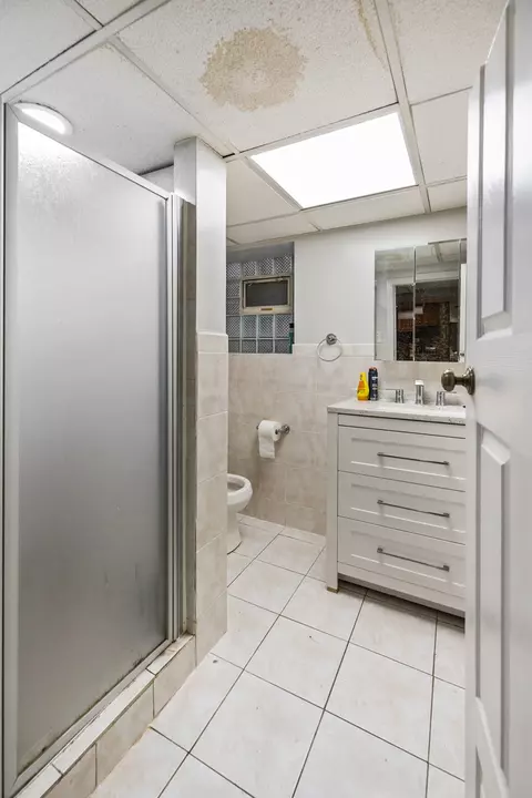 5619 N Artesian Ave, Chicago, IL 60659 photo 32