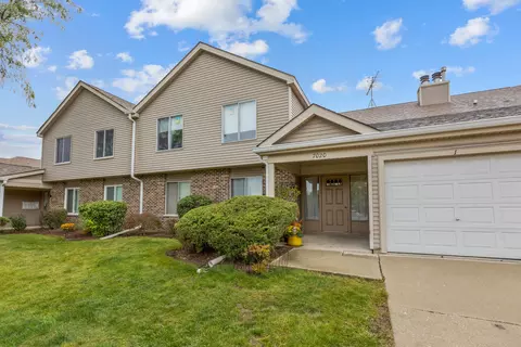 7020 Newport Dr #3-102, Woodridge, IL 60517