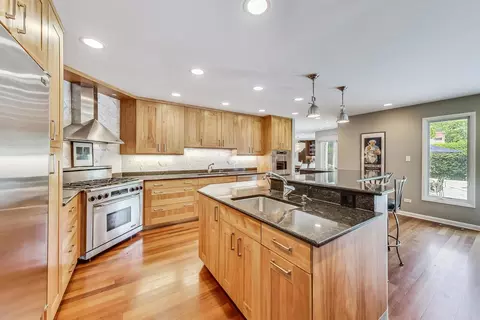 1763 Killarney Ln, Northbrook, IL 60062 photo 6