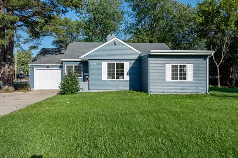 2849 N Lewis Ave, Waukegan, IL 60087
