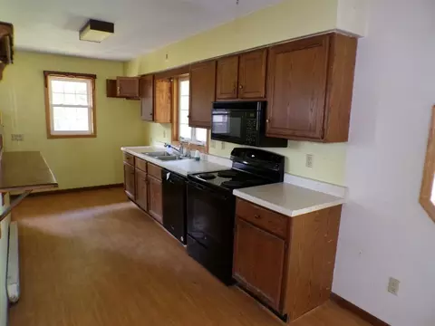 5779 W Town Line Rd, Leaf River, IL 61047 photo 4