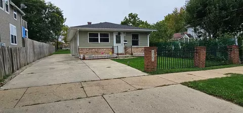 1307 Dearborn Ave, Aurora, IL 60505