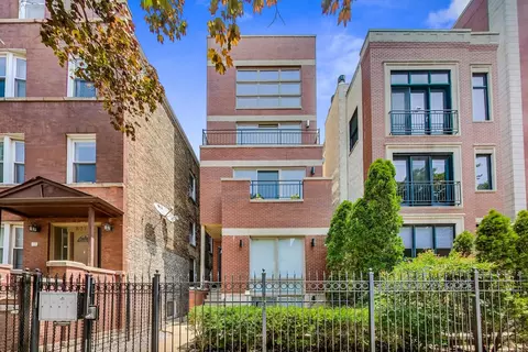825 N Marshfield Ave #3, Chicago, IL 60622
