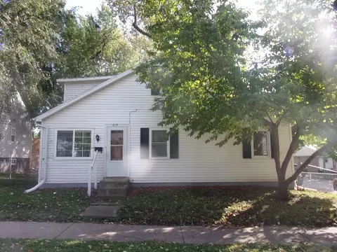 614 W Graham St, Bloomington, IL 61701