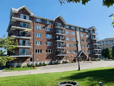 8010 Riverwalk Dr #4A, Lyons, IL 60534