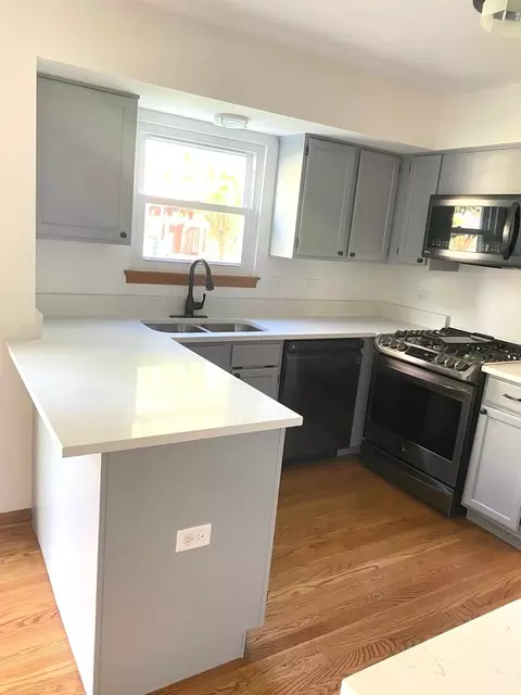 189 Dickens Trl, Elgin, IL 60120 photo 8