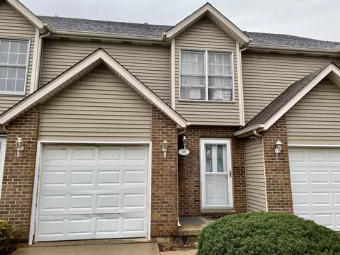 502 S Peace Rd #502, Sycamore, IL 60178