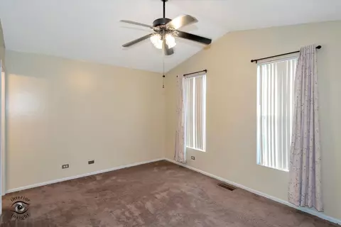 921 Symphony Dr, Aurora, IL 60504 photo 14
