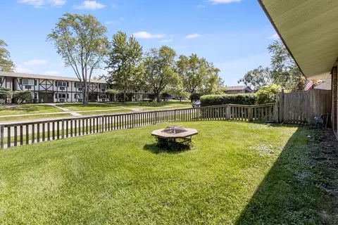 631 E 17th St, Lockport, IL 60441 photo 13